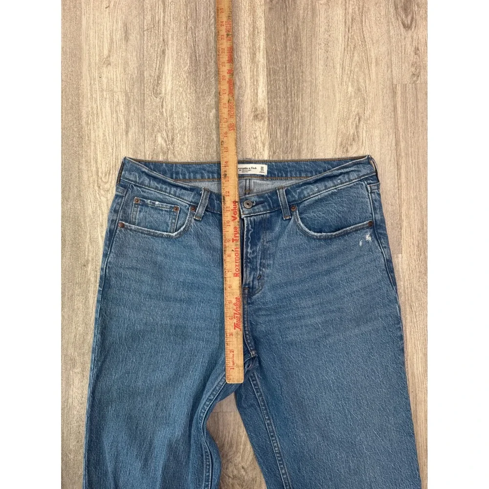 Abercrombie & Fitch The 90s Straight Mid Rise Distressed Jeans Blue 30 10R